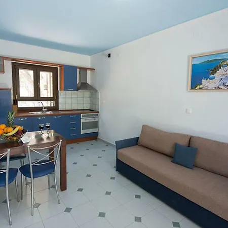 Ilios & Lägenhetshotell 3*