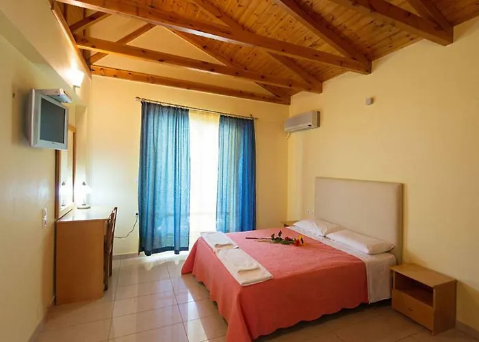 מלון דירות Ilios & 3*